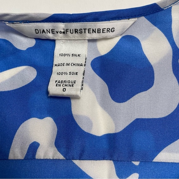 DIANE VON FURSTENBERG silk v neck tie blouse - Picture 6 of 10